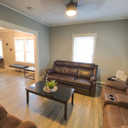 Large 6Br, 2 Bath In Niagara Falls Zewnętrze zdjęcie