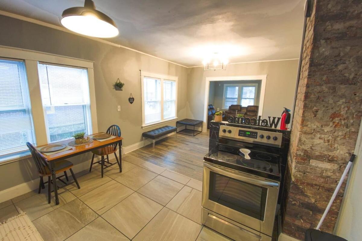 Large 6Br, 2 Bath In Niagara Falls Zewnętrze zdjęcie