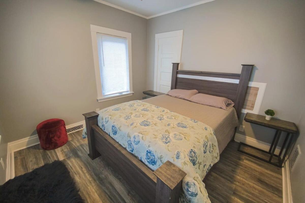 Large 6Br, 2 Bath In Niagara Falls Zewnętrze zdjęcie